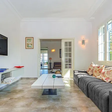 Vakantiehuis Amazing In St Florent With Wifi